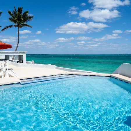 Water'S Edge Villa - Oceanfront With Private Pool Nassau Esterno foto